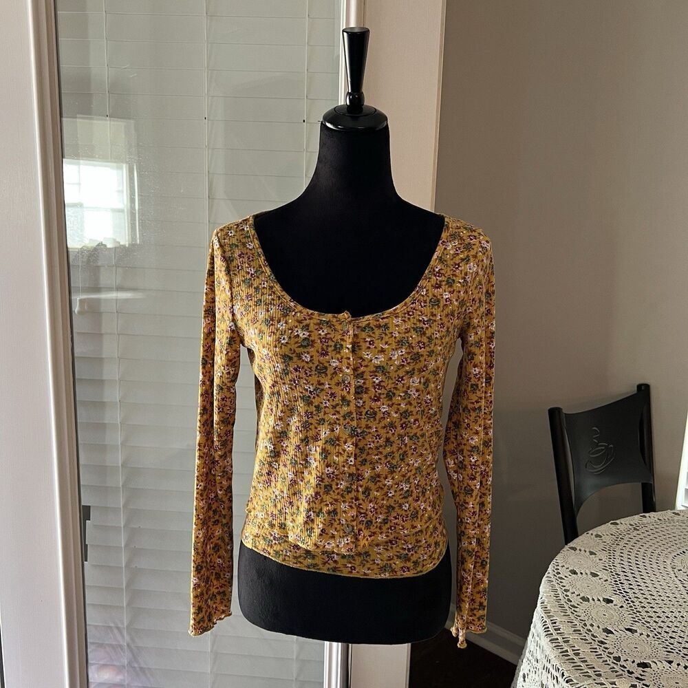 Love Fire Women’s Too Small Ribbed Floral Mustard